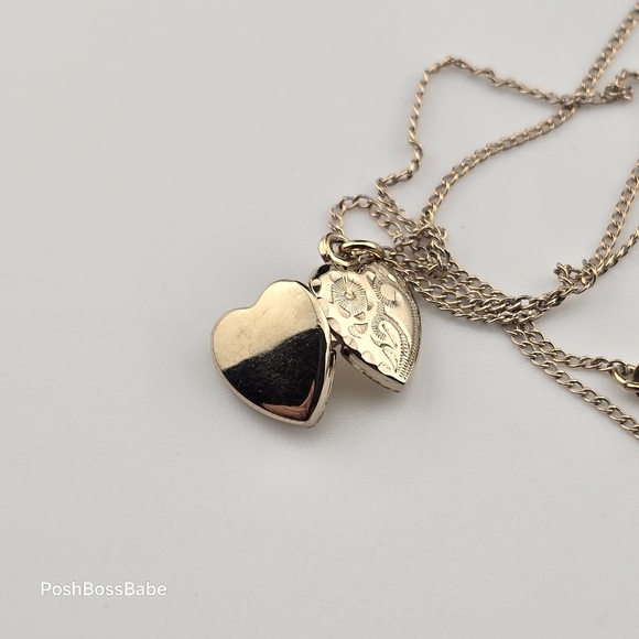 Vintage WHFB 12K GF Etched Heart Locket Necklace – 18” Chain - Picture 7 of 10
